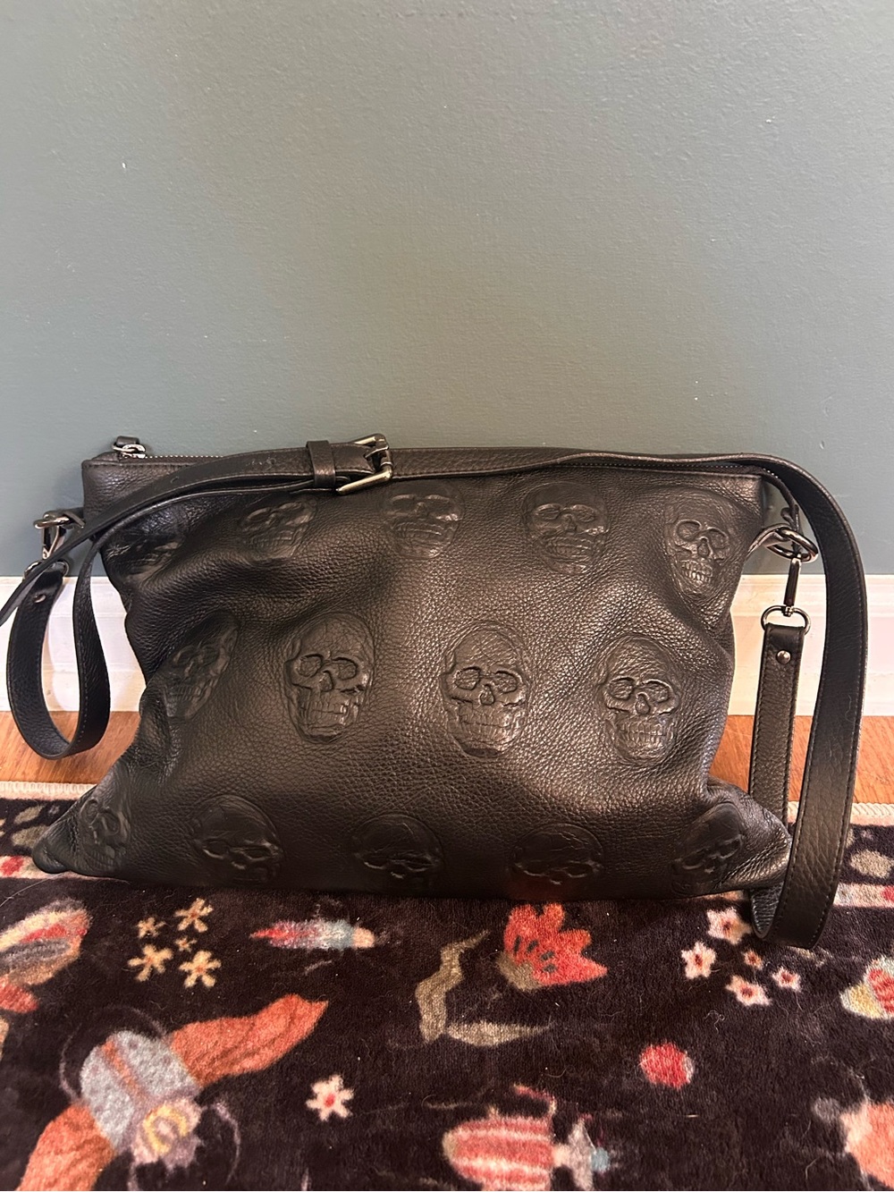 IO PELLE Skull Purse